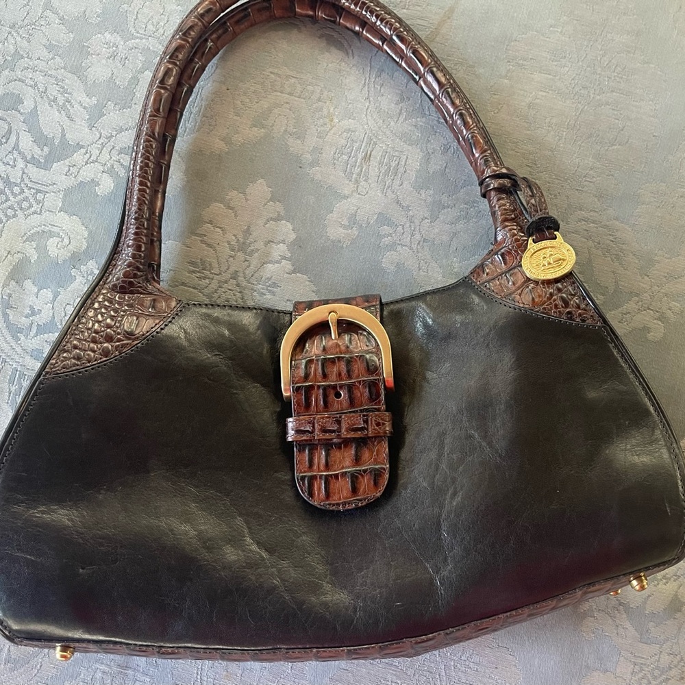 Beautiful Brahmin bag, considered shoulder bag in the Brahmin collection